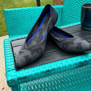 Rothy’s RETIRED gray camo size 8.5 pointed flat